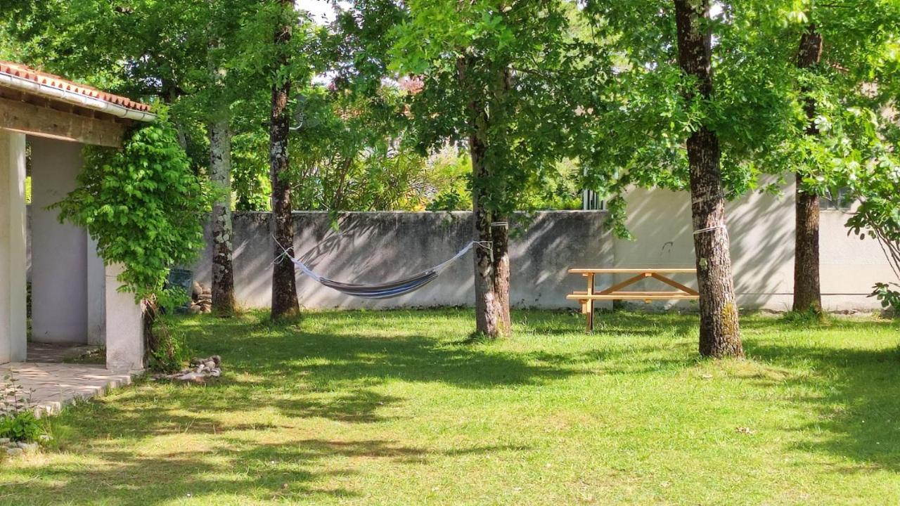 Maison A 8 Min A Pied De La Plage Avec Jardin Clos Et Ombrage Saint-Georges-d'Oleron Zewnętrze zdjęcie